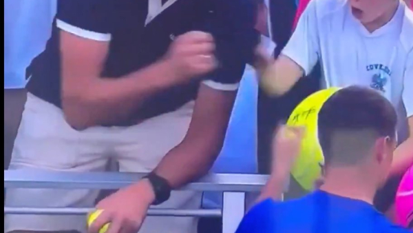 SKANDAL NA US Openu! Milioner oteo kačket detetu, pa se još i hvalio!