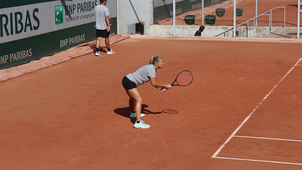 Šok na Rolan Garosu: Sabalenka servirala za pobedu, pa izgubila 10 gemova zaredom!