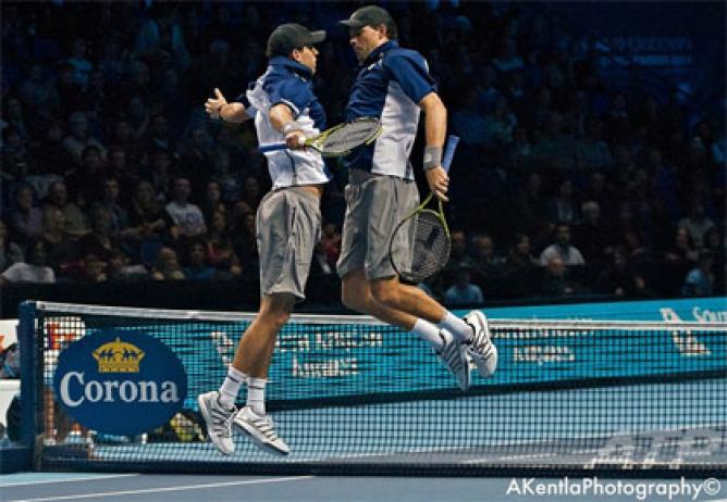 The-Bryan-Brothers-look-to-be-on-track-to-win-their-103rd-title-at-the-O2-Arena,-this-week-img24140_668